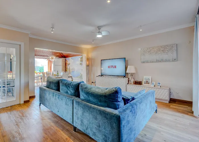 Residencia El Duque - 1, Marius 度假居 阿德耶