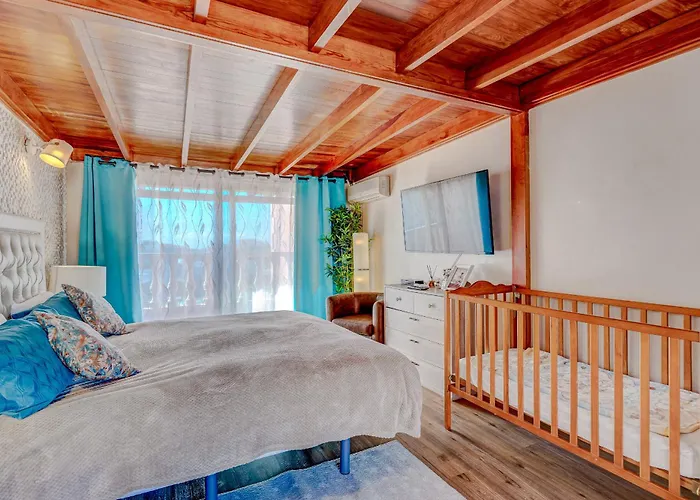 Residencia El Duque - 1, Marius * 阿德耶