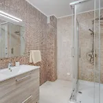 Residencia El Duque - 1, Marius アデヘ