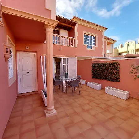 Residencia El Duque - 1, Marius Tatil Evi