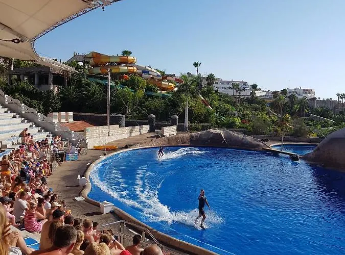 Semesterbostad Residencia El Duque - 1, Marius