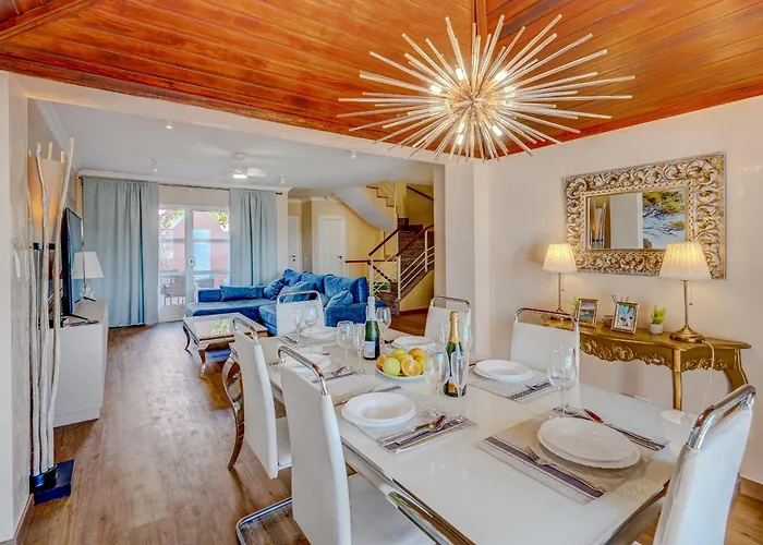 펜션 Residencia El Duque - 1, Marius 아데제